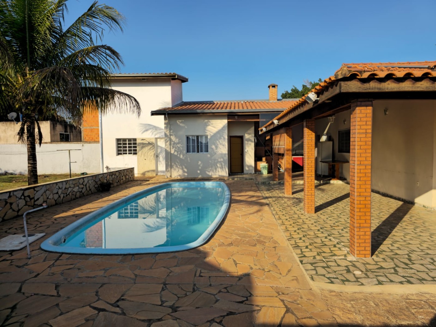 Chácara, 4 quartos, 1000 m² - Foto 1