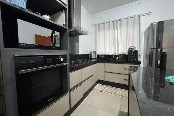 Casa, 2 quartos, 137 m² - Foto 1
