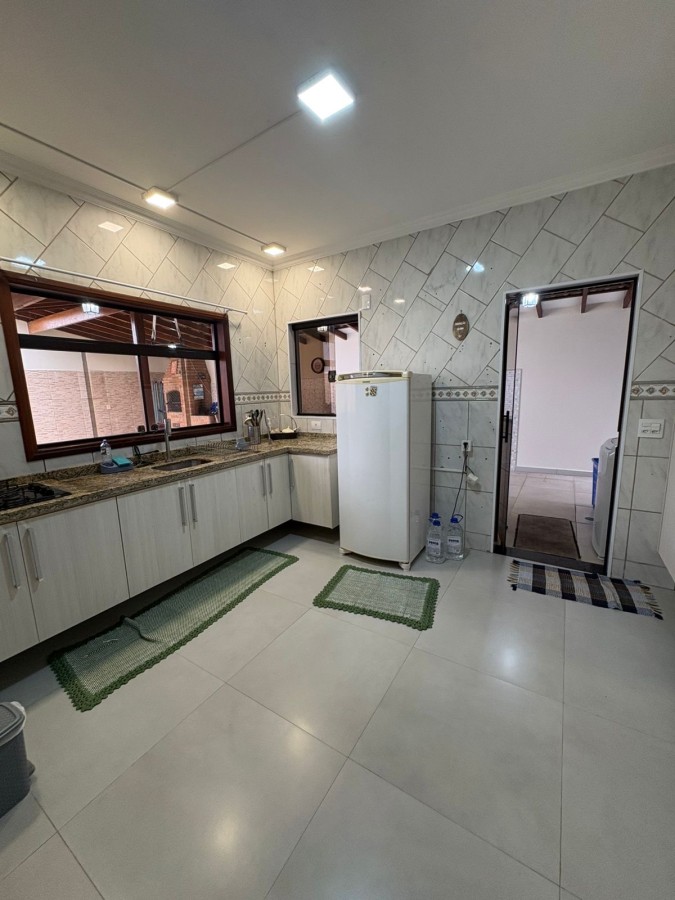 Casa, 3 quartos, 243 m² - Foto 14