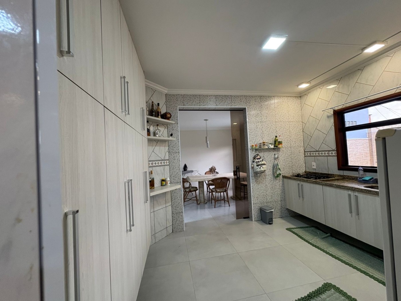 Casa, 3 quartos, 243 m² - Foto 47